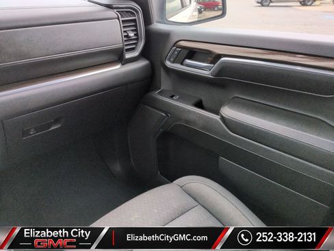 Used 2023 Chevrolet Silverado 1500 LT AWD/4WD image 18