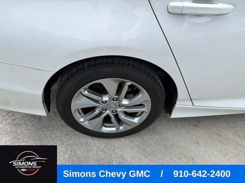 Used 2019 Honda Accord LX image 6