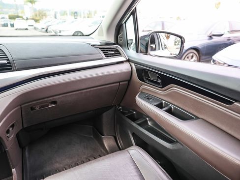 Certified 2019 Honda Odyssey Elite image 5