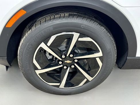 New 2026 Chevrolet Equinox EV LT image 34