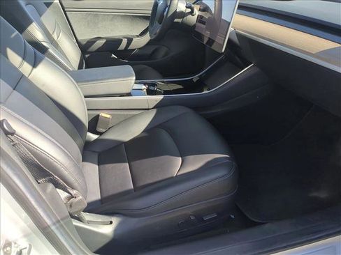 Used 2018 Tesla Model 3 Long Range image 22
