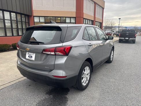 Used 2023 Chevrolet Equinox LS image 7