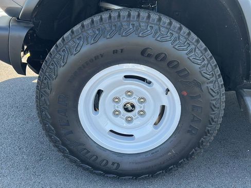Used 2025 Ford Bronco Heritage Edition AWD/4WD image 27
