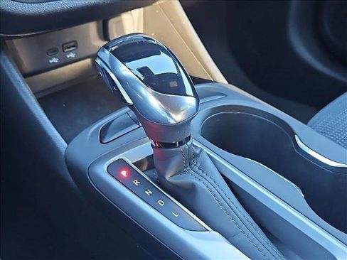 Used 2025 Buick Envista Preferred image 12