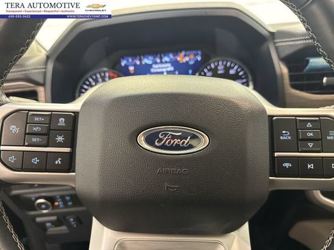 Used 2024 Ford Expedition Limited AWD/4WD image 16
