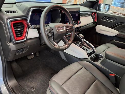 Used 2024 GMC Canyon AT4X image 19