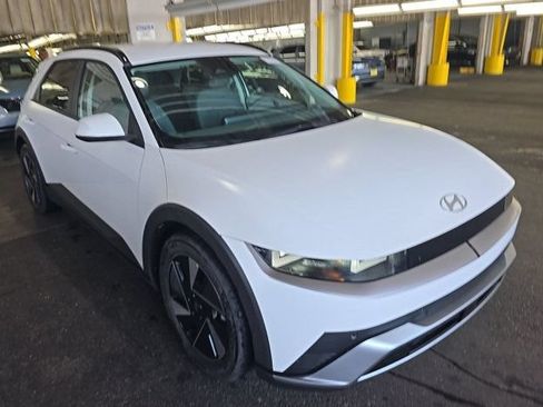 Used 2025 Hyundai Ioniq 5 SEL RWD image 2