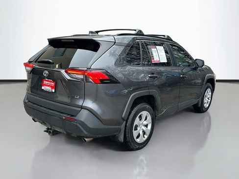 Used 2020 Toyota RAV4 LE image 6