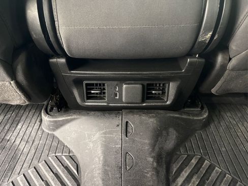 Used 2023 Chevrolet Silverado 1500 LT w/ Z71 Off-Road Package image 32