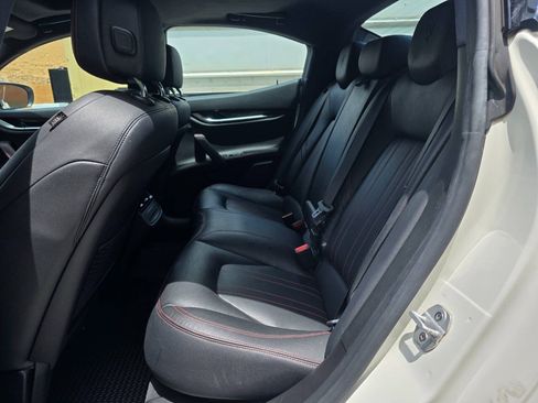 Used 2019 Maserati Ghibli S Q4 AWD/4WD image 33