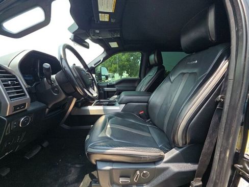 Used 2020 Ford F250 Platinum w/ FX4 Off-Road Package AWD/4WD image 5