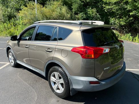 Used 2015 Toyota RAV4 XLE AWD/4WD image 3