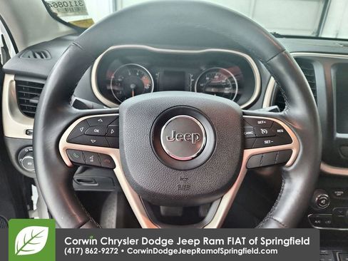 Certified 2016 Jeep Cherokee Latitude image 22