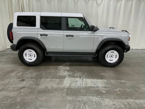 New 2026 Ford Bronco Heritage Edition AWD/4WD image 2