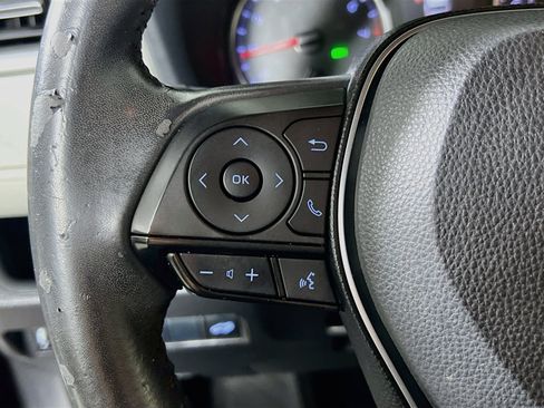Used 2019 Toyota RAV4 XLE Premium FWD image 19