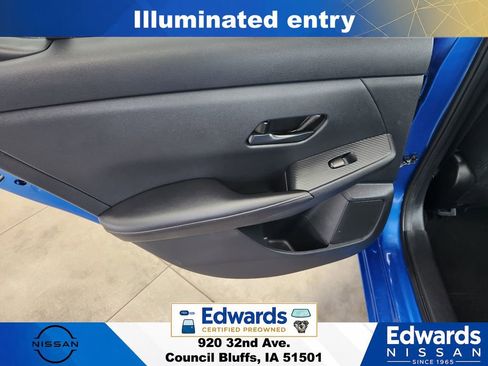 Used 2025 Nissan Sentra SV FWD image 13