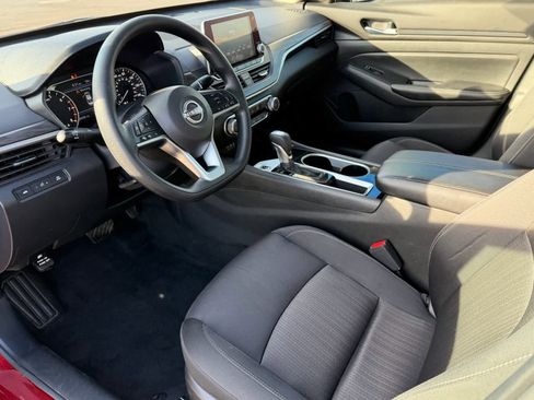 Certified 2024 Nissan Altima 2.5 SV image 2