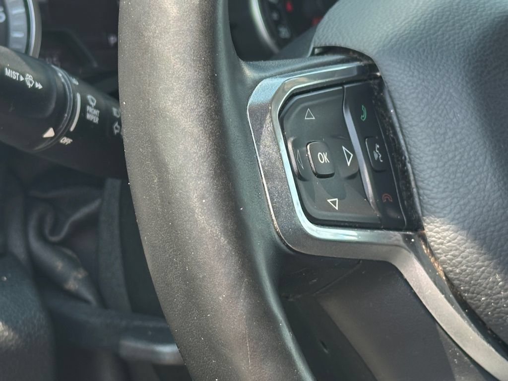 Used 2019 RAM 1500 Laramie AWD/4WD image 26