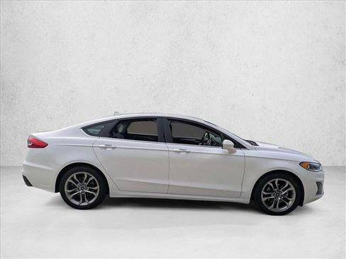 Used 2020 Ford Fusion SEL image 4