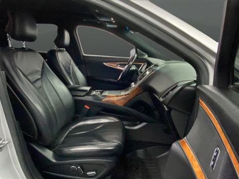 Used 2017 Lincoln MKX Select w/ Select Plus Package image 24