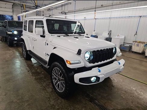 Used 2024 Jeep Wrangler High Altitude AWD/4WD image 7