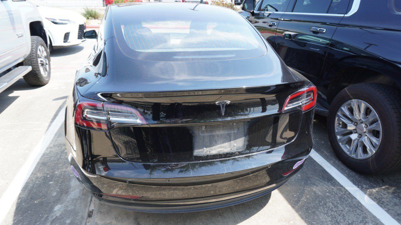 Used 2018 Tesla Model 3 Mid Range RWD image 6