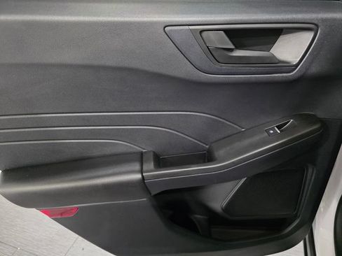 Used 2022 Ford Escape SE w/ SE Sport Appearance Package FWD image 11