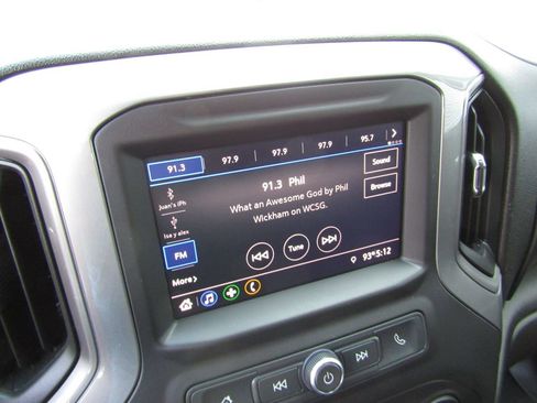 Used 2021 Chevrolet Silverado 1500 Custom Trail Boss w/ Safety Confidence Package image 11