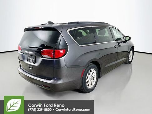 Used 2020 Chrysler Voyager Lxi FWD image 7