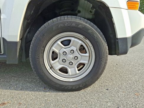 Used 2016 Jeep Patriot Sport w/ Power Value Group image 11