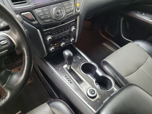 Used 2020 Nissan Pathfinder SL AWD/4WD image 26