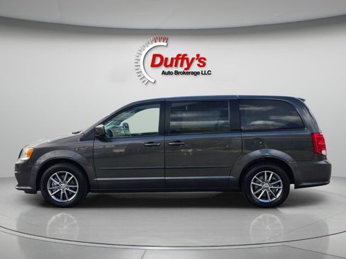 Used 2016 Dodge Grand Caravan SE FWD image 13