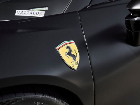 Used 2024 Ferrari SF90 Spider AWD/4WD image 9