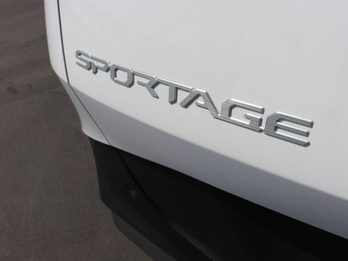 Used 2026 Kia Sportage LX FWD image 7