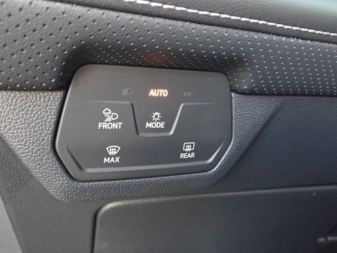 New 2026 Volkswagen Atlas SE image 28