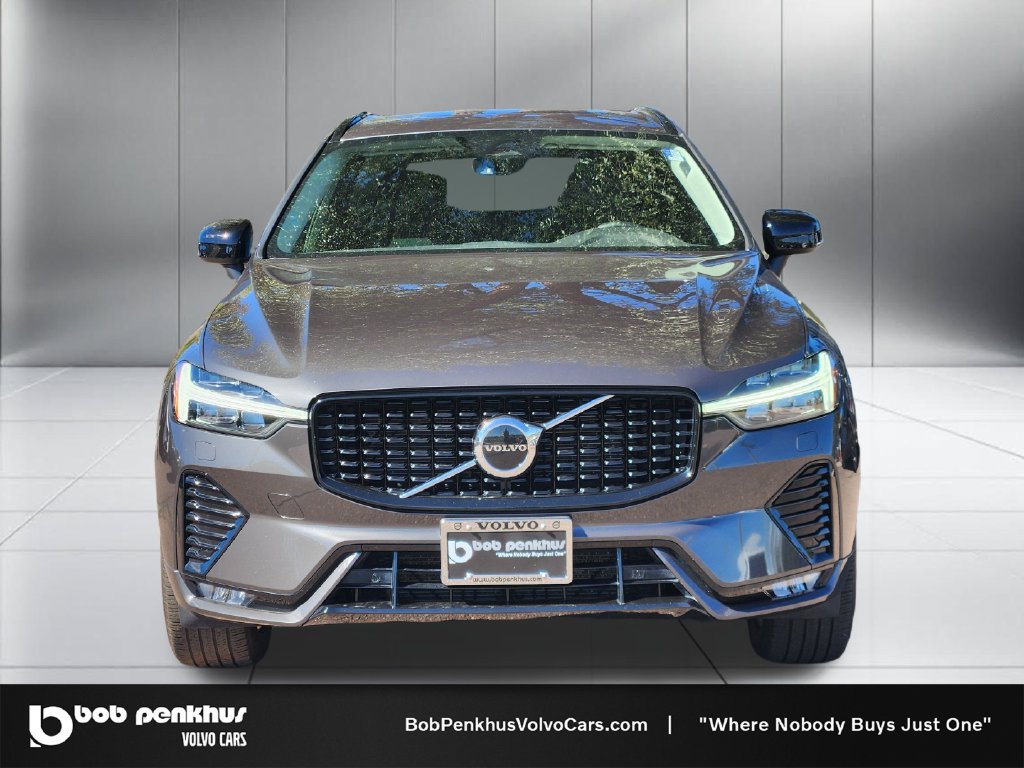 Used 2025 Volvo XC60 B5 Core w/ Protection Package Premier AWD/4WD image 22