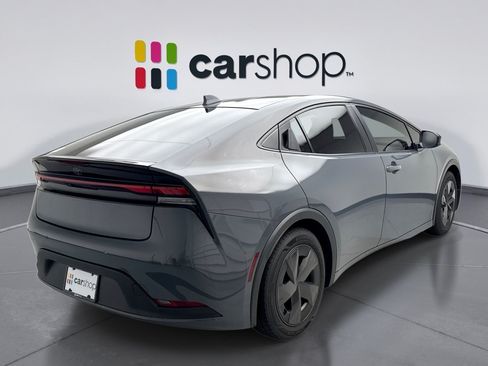 Used 2023 Toyota Prius LE FWD image 5