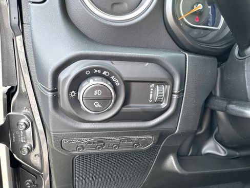 New 2026 Jeep Gladiator Sport AWD/4WD image 16