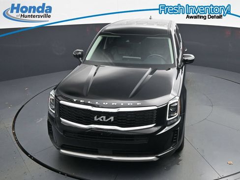 Used 2022 Kia Telluride LX FWD image 15