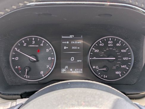 Certified 2025 Subaru Outback Premium AWD/4WD image 11