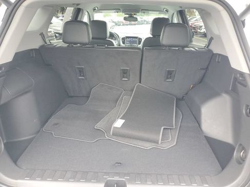Certified 2023 GMC Terrain SLT AWD/4WD image 8