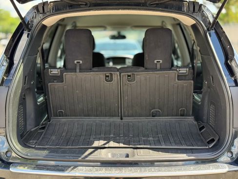 Used 2015 Nissan Pathfinder SV w/ Trailer Tow Package FWD image 30