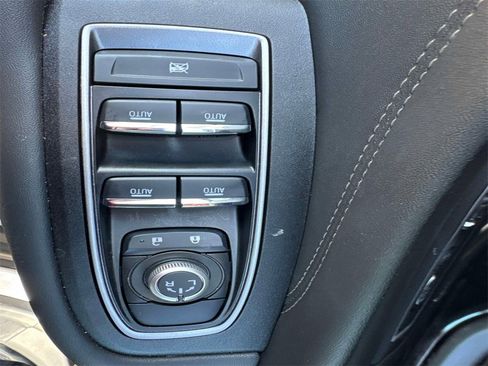 Used 2025 Subaru Outback Limited w/ Popular Package #2 image 11