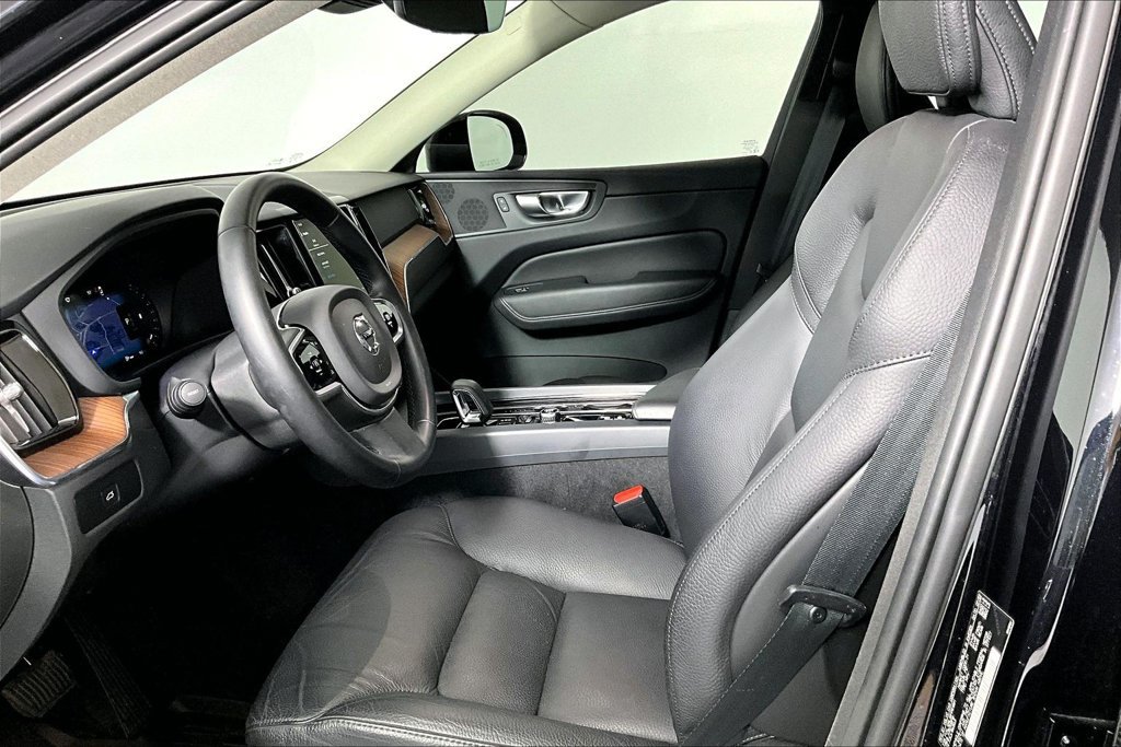 Used 2024 Volvo XC60 B5 Plus w/ Protection Package Premier AWD/4WD image 13