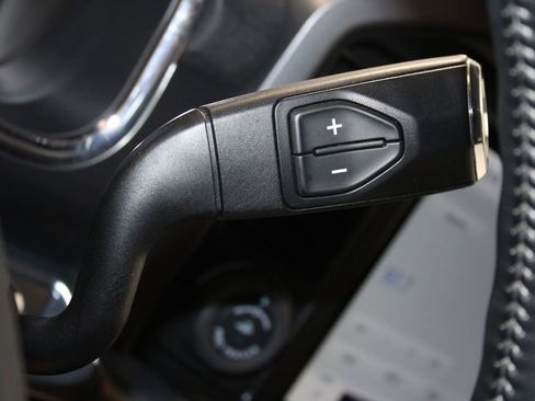 Used 2022 Ford F150 Lariat w/ Equipment Group 501A Mid image 42