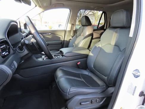 Certified 2023 Honda Pilot Touring image 14