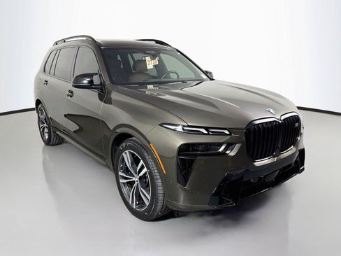 Used 2024 BMW X7 M60i w/ Executive Package AWD/4WD image 3
