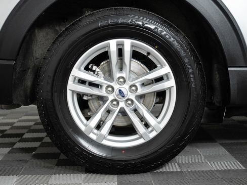 Used 2020 Ford Explorer XLT w/ Equipment Group 202A image 43