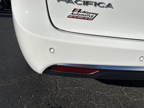 New 2026 Chrysler Pacifica Pinnacle FWD image 11