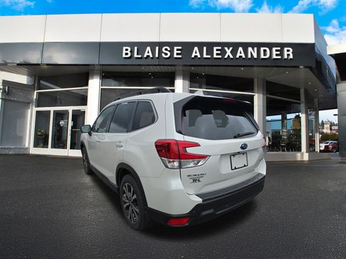 Used 2023 Subaru Forester Limited AWD/4WD image 6